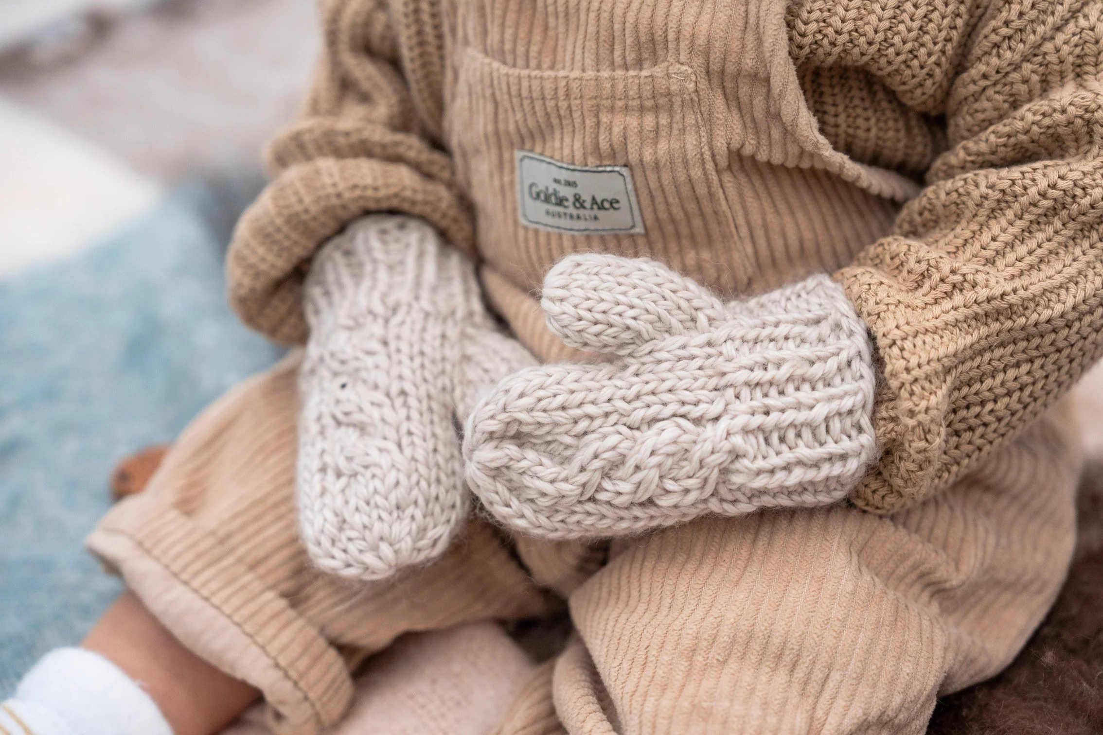 Acorn Free Spirit Mittens - Natural - Image 4