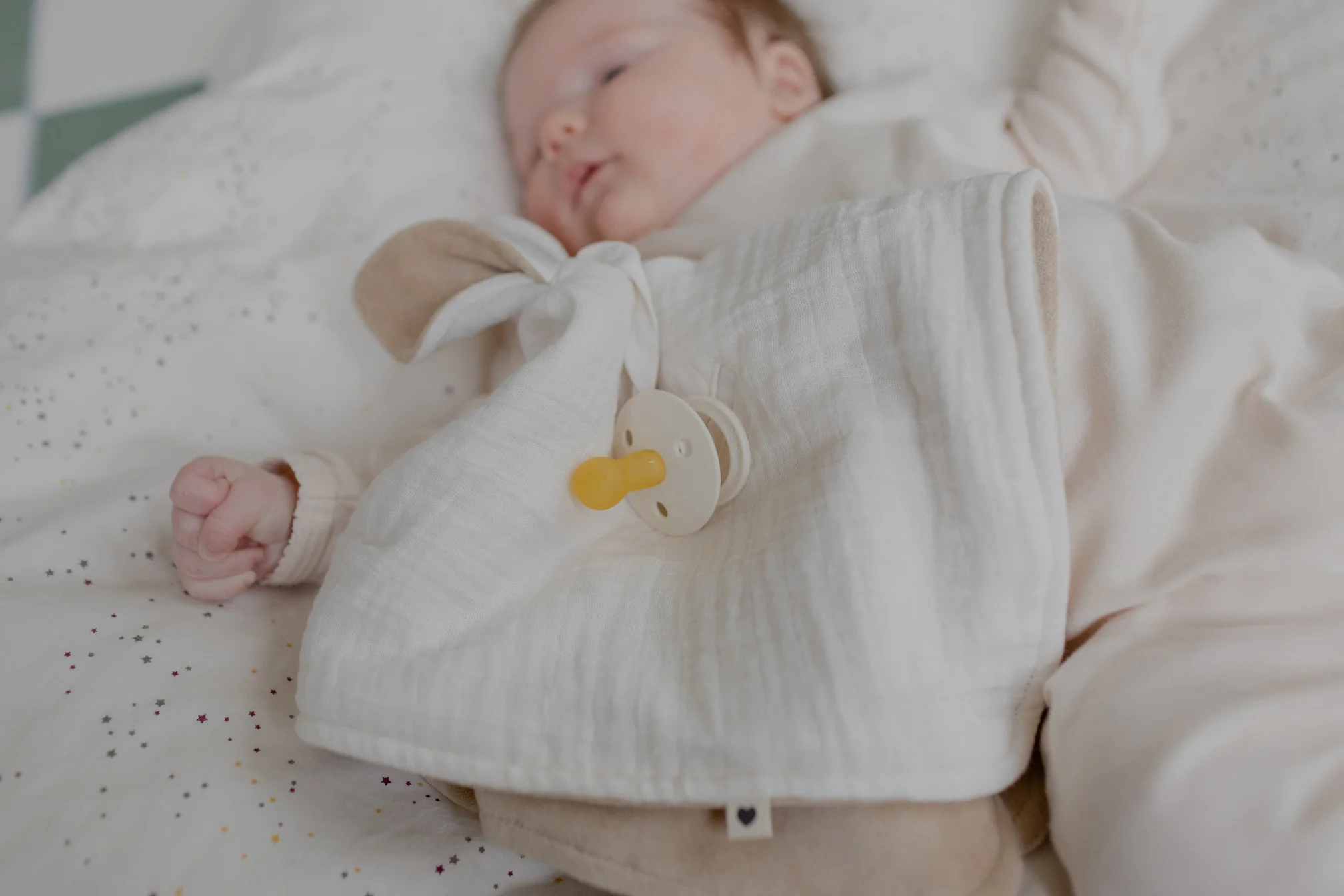 Kangaroo Cuddle Cloth - Ivory - Image 2