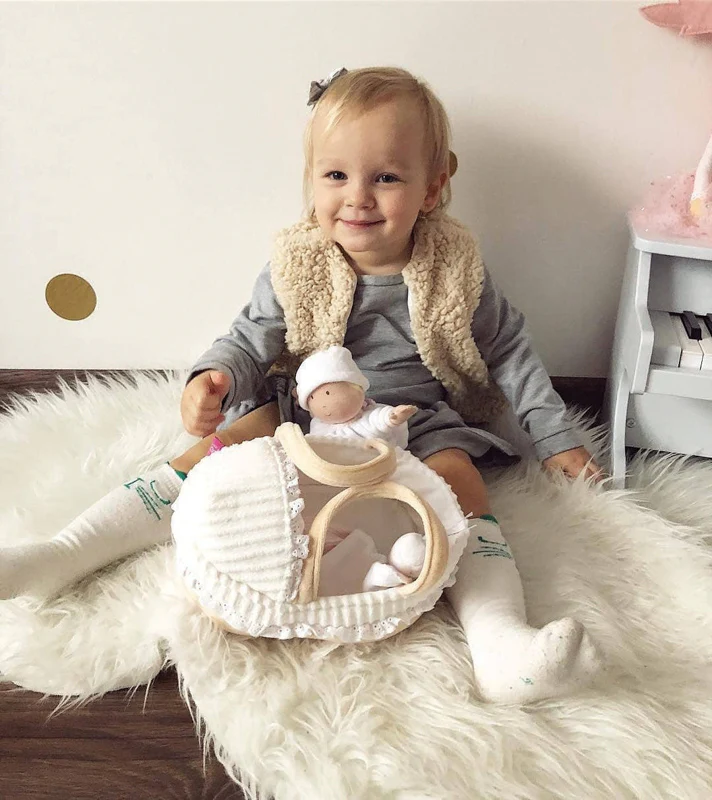 Grace Baby Doll in Carry Cot - Image 4