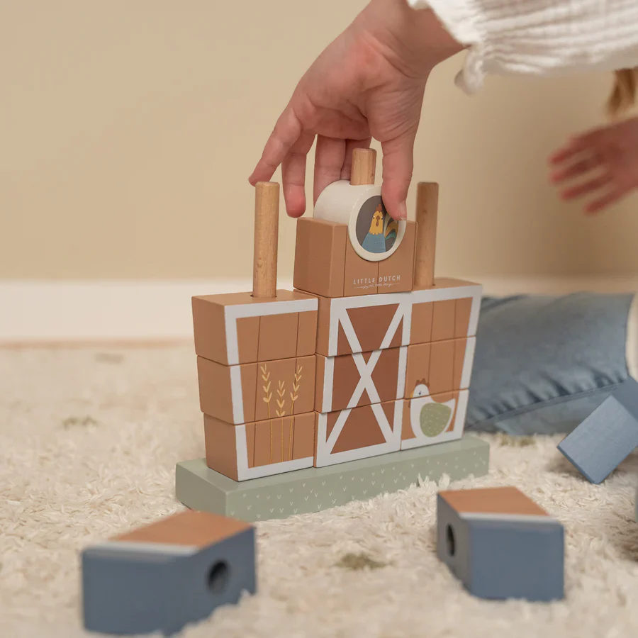 Little Farm Stacking Farmhouse - Image 3