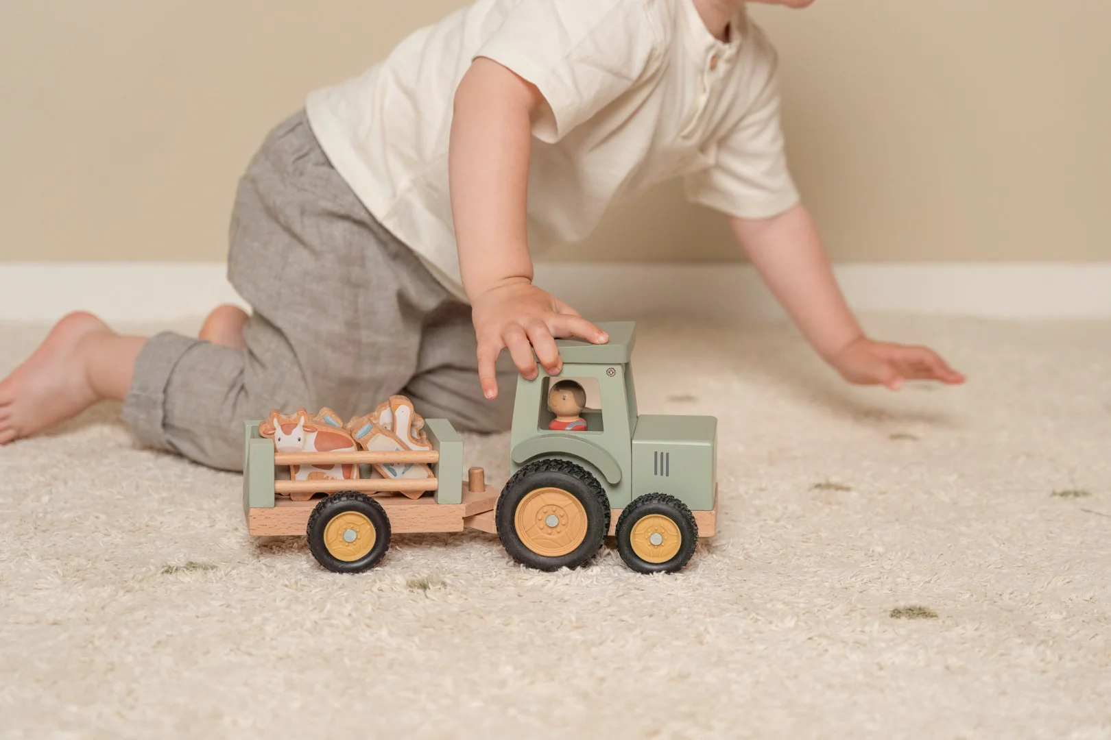 Little Farm Tractor With Trailer - Image 2
