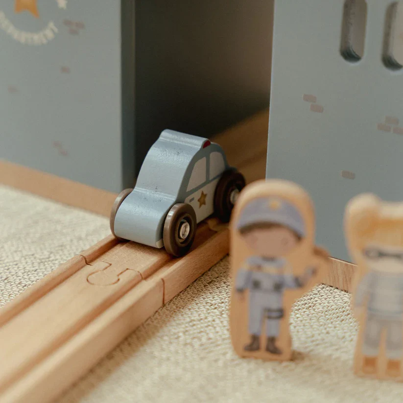 Wooden Police Station - Image 6