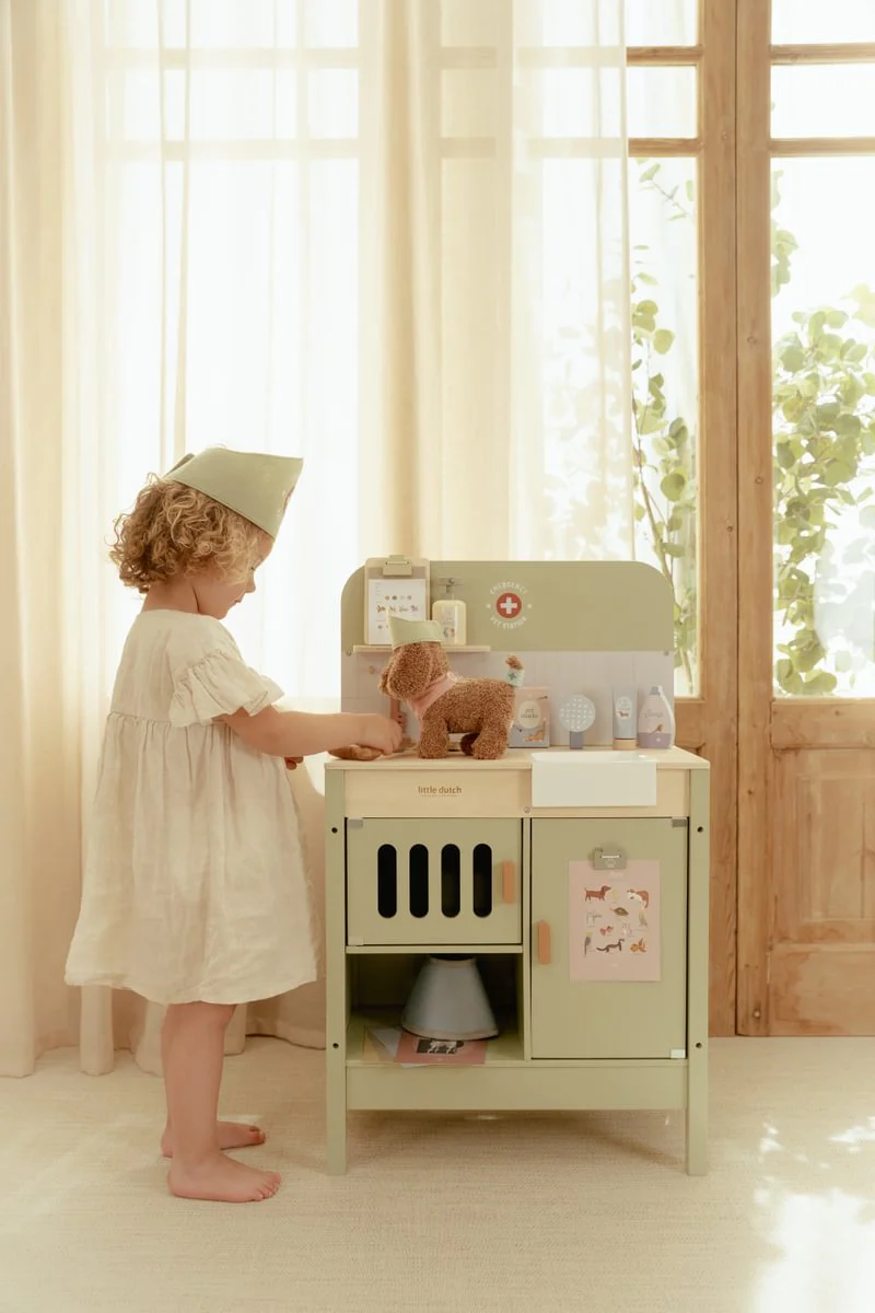 Wooden Play Veterinary Set - Image 8