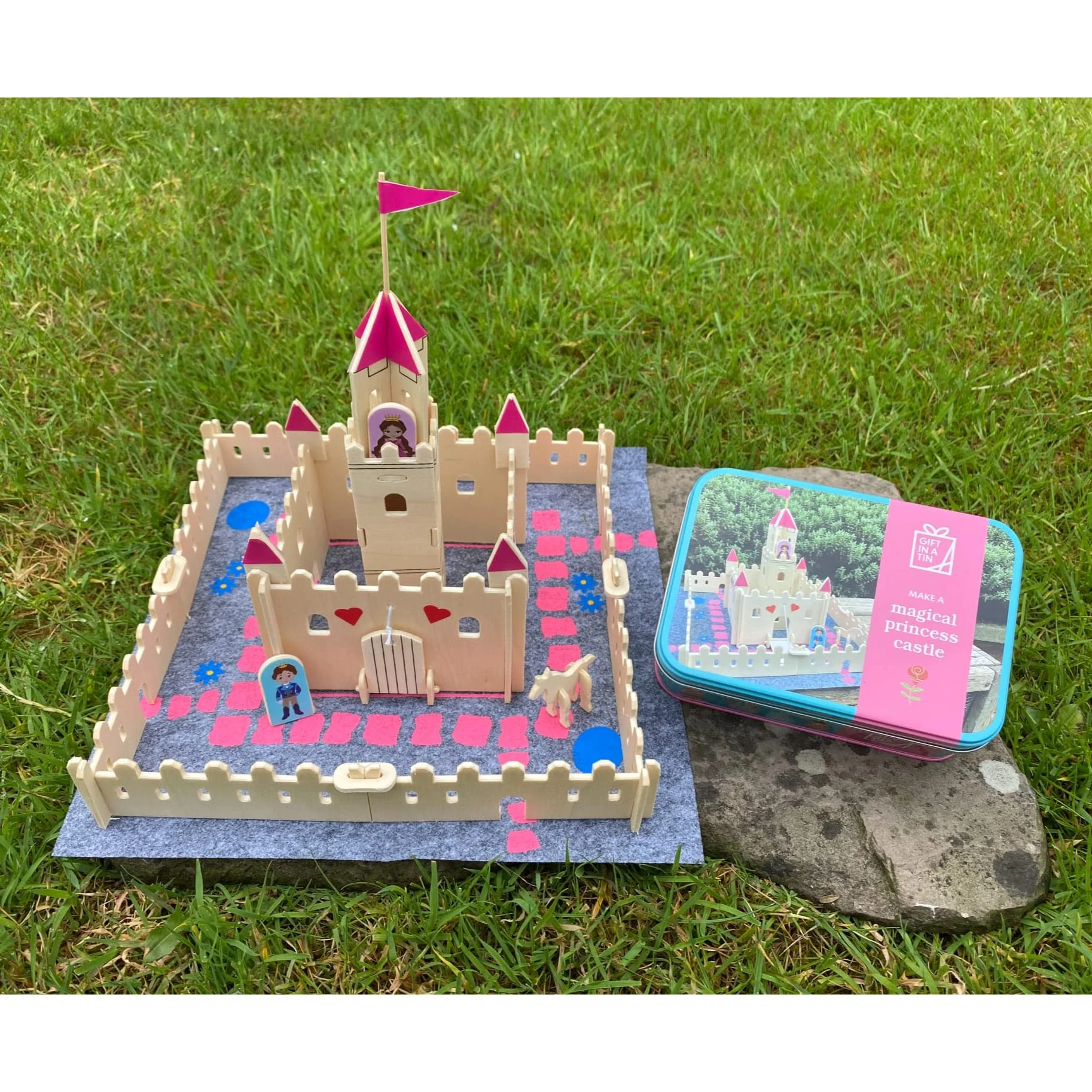 Magical Princess Castle in a Tin - Image 2