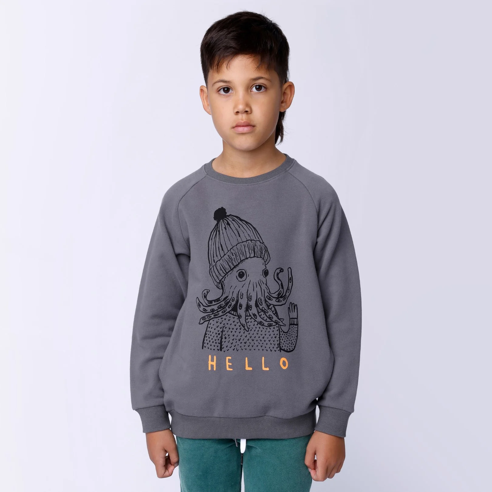 Hello Octopus Furry Crew - Dark Grey - Image 2