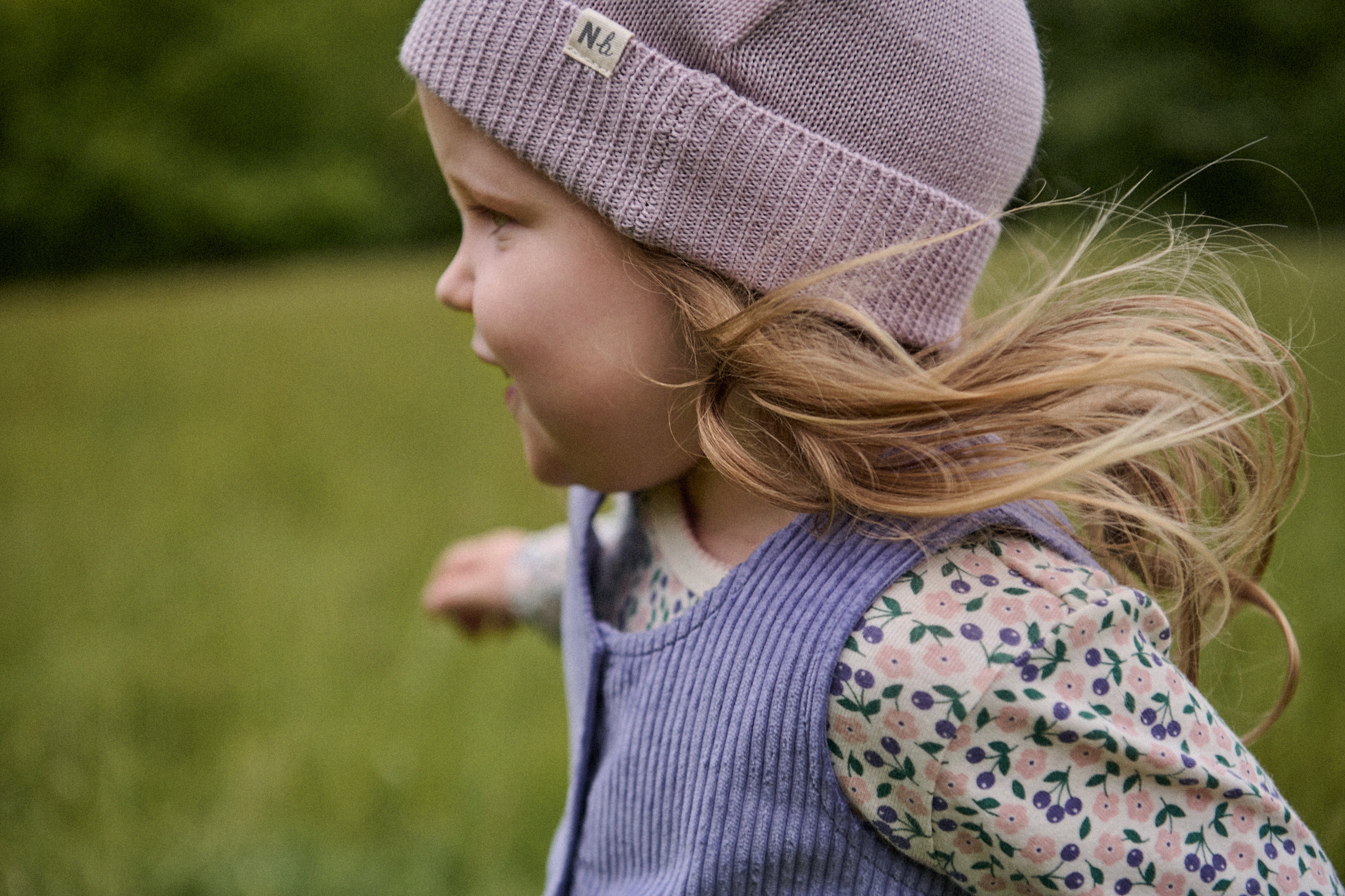 Alpine Pom Pom Beanie Lilac - Image 3