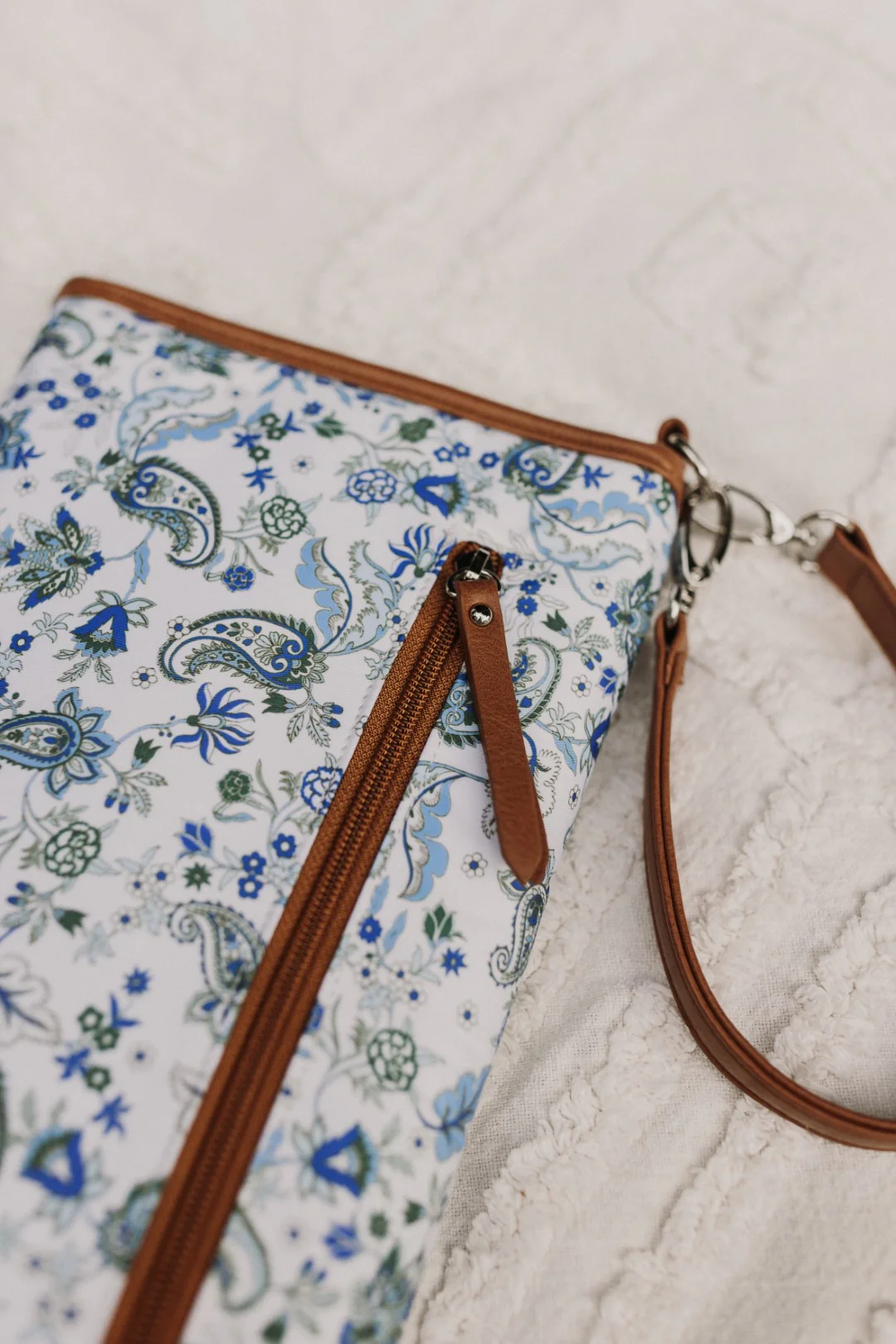 Change Clutch - Blue Paisley/Tan - Image 6