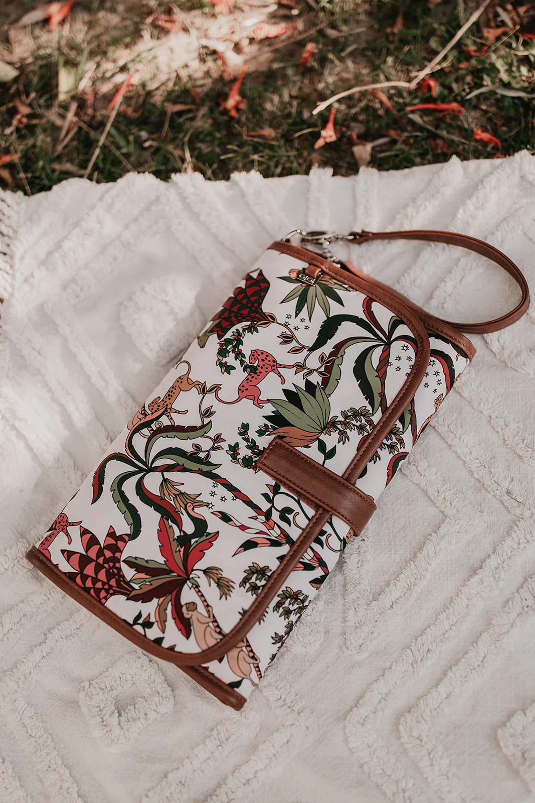 Change Clutch - Jungle Cream/Tan - Image 3