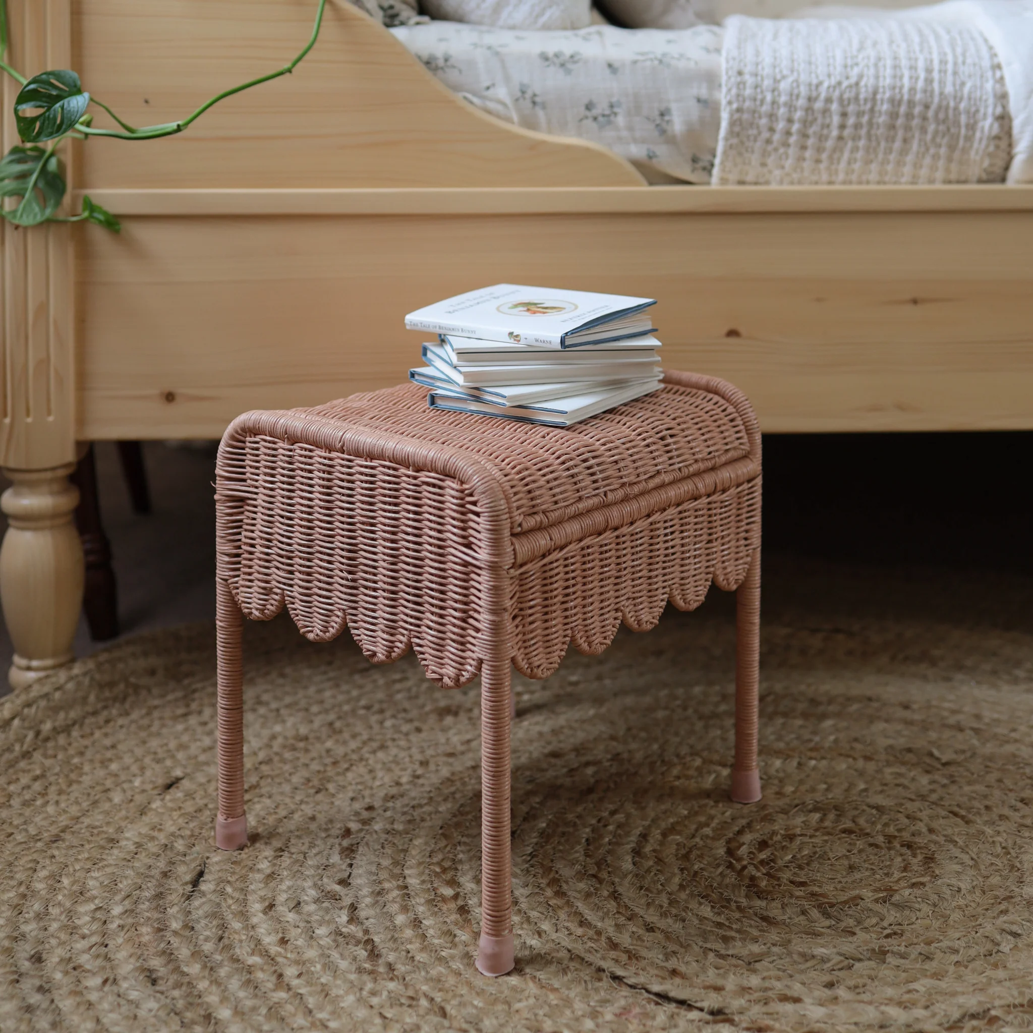 Petal Storie Stool - Seashell Pink - Image 4
