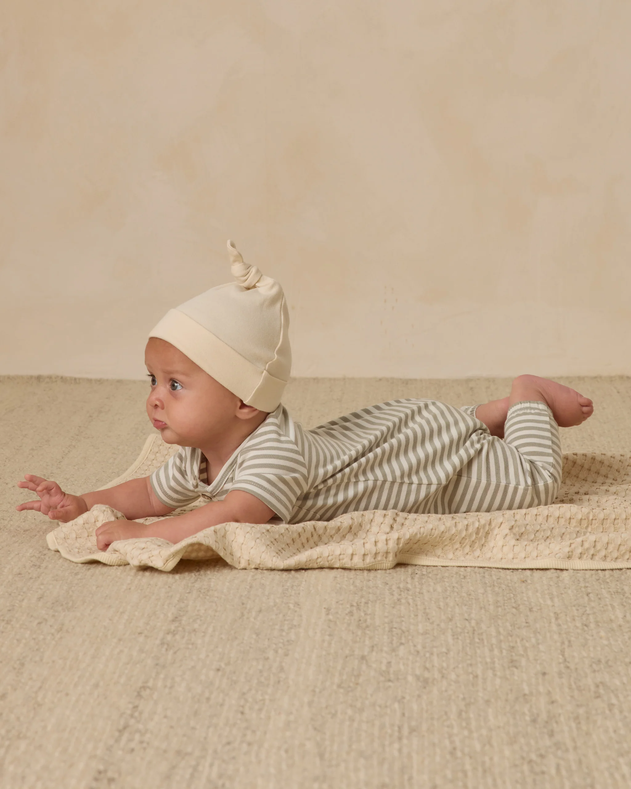 Knotted Baby Hat Natural - Image 2