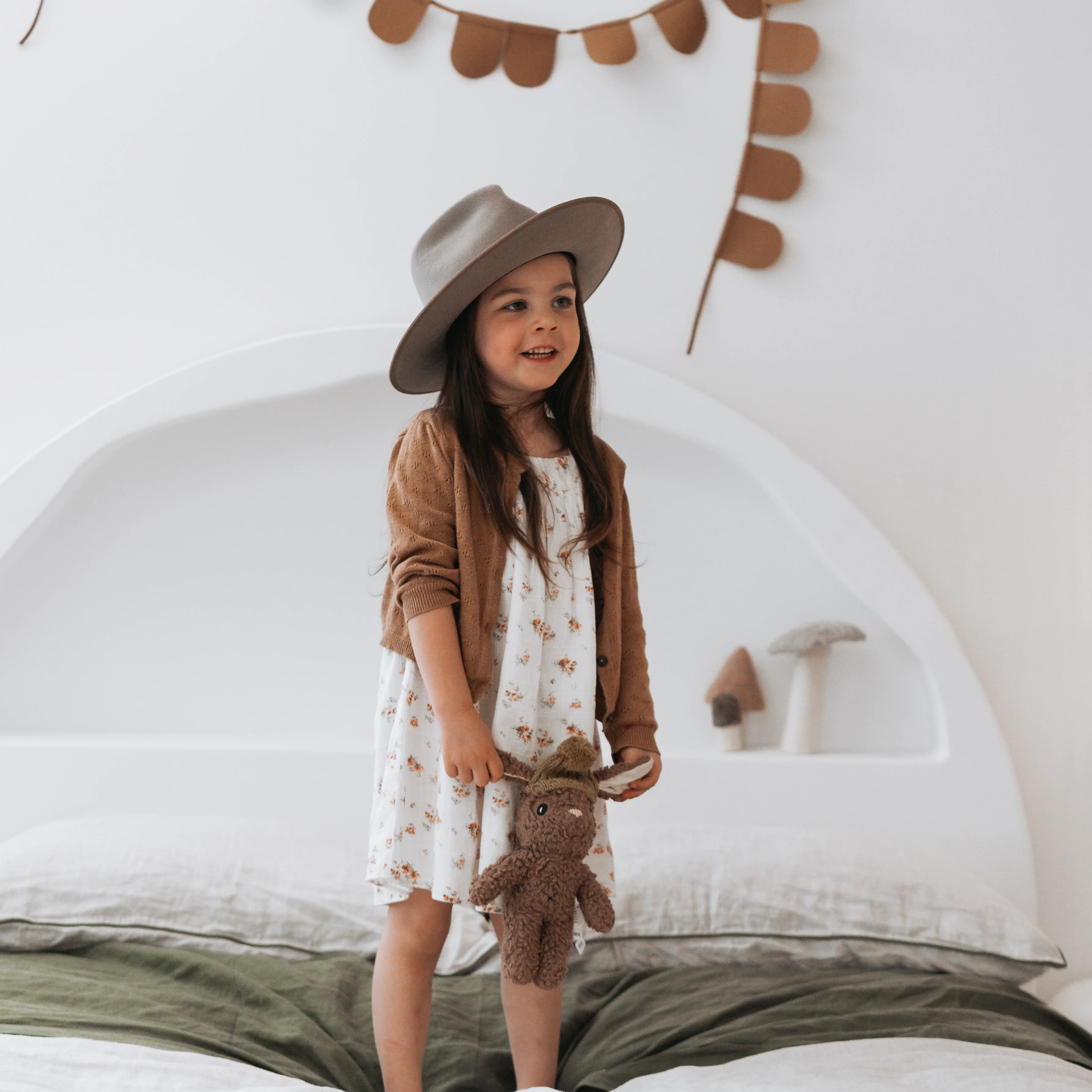 Stella Rabbit - Image 3