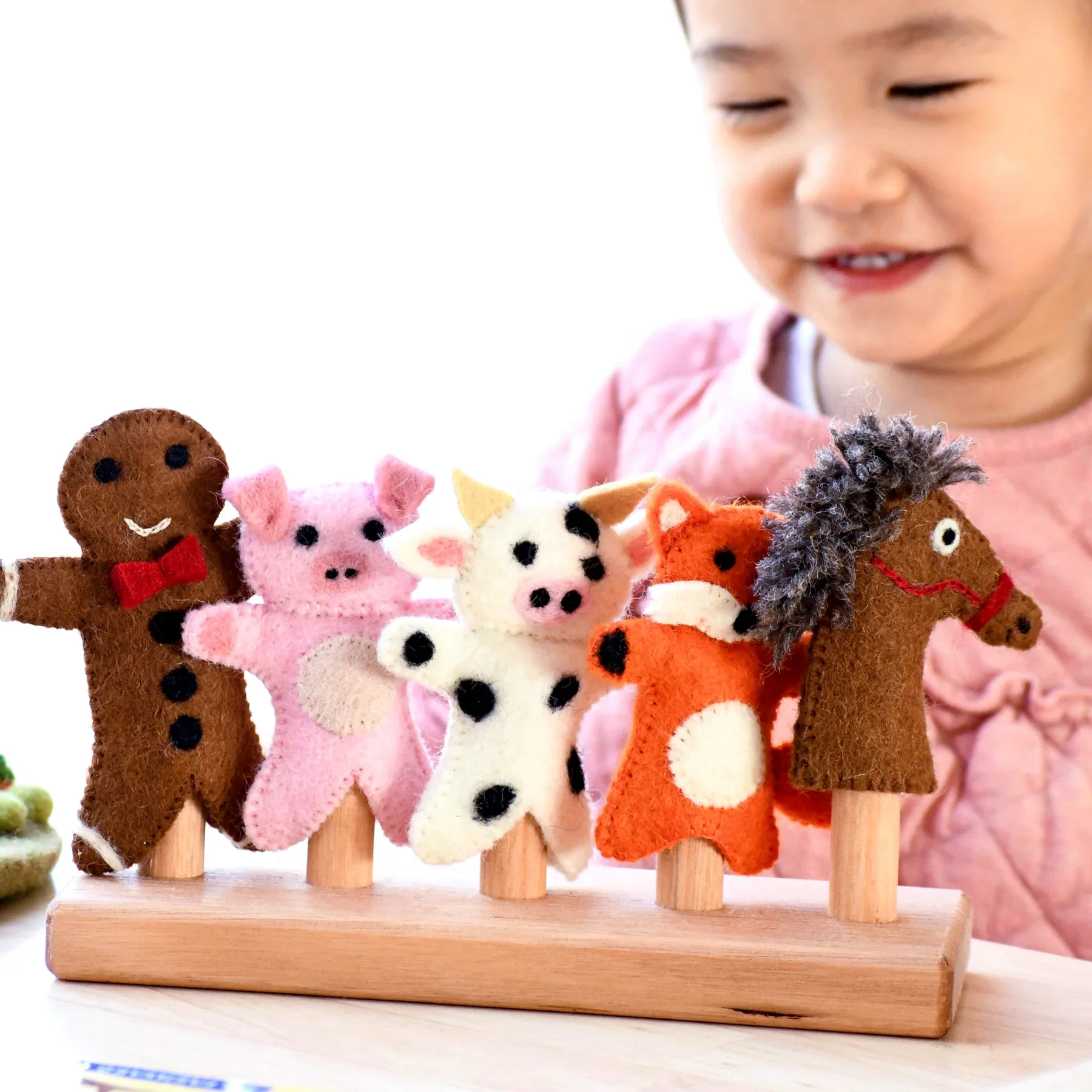 Finger Puppet Set - Gingerbread Man Story - Image 3