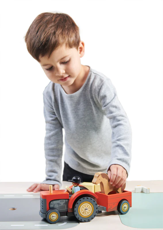 Farmyard Tractor - Image 4
