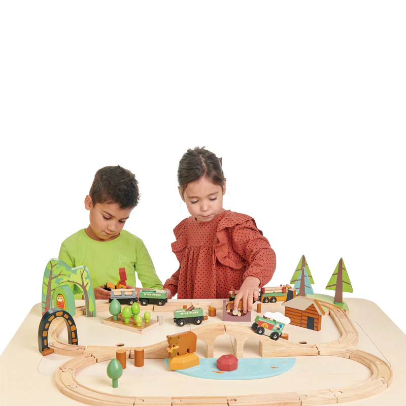 Wild Pines Train Set - Image 3
