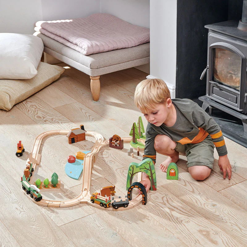 Wild Pines Train Set - Image 7