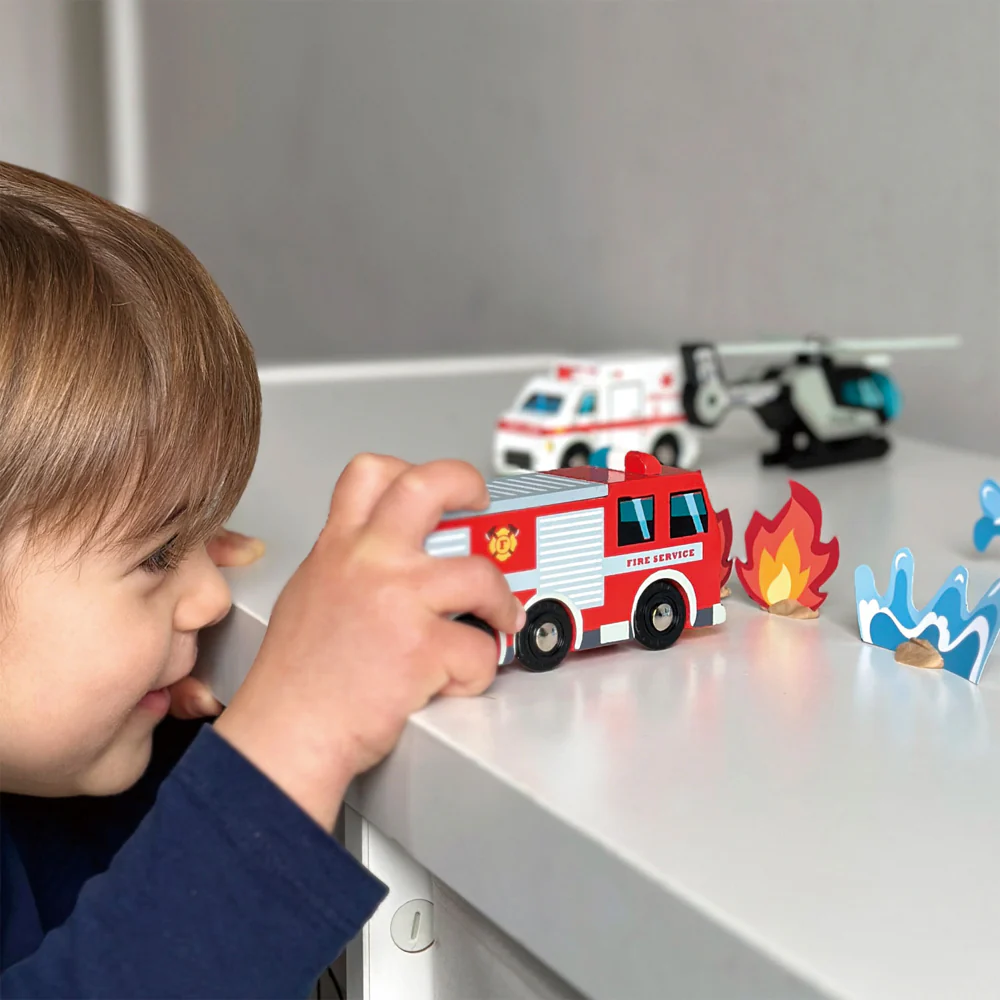 Wooden Emergency Vehicle Set - Image 2
