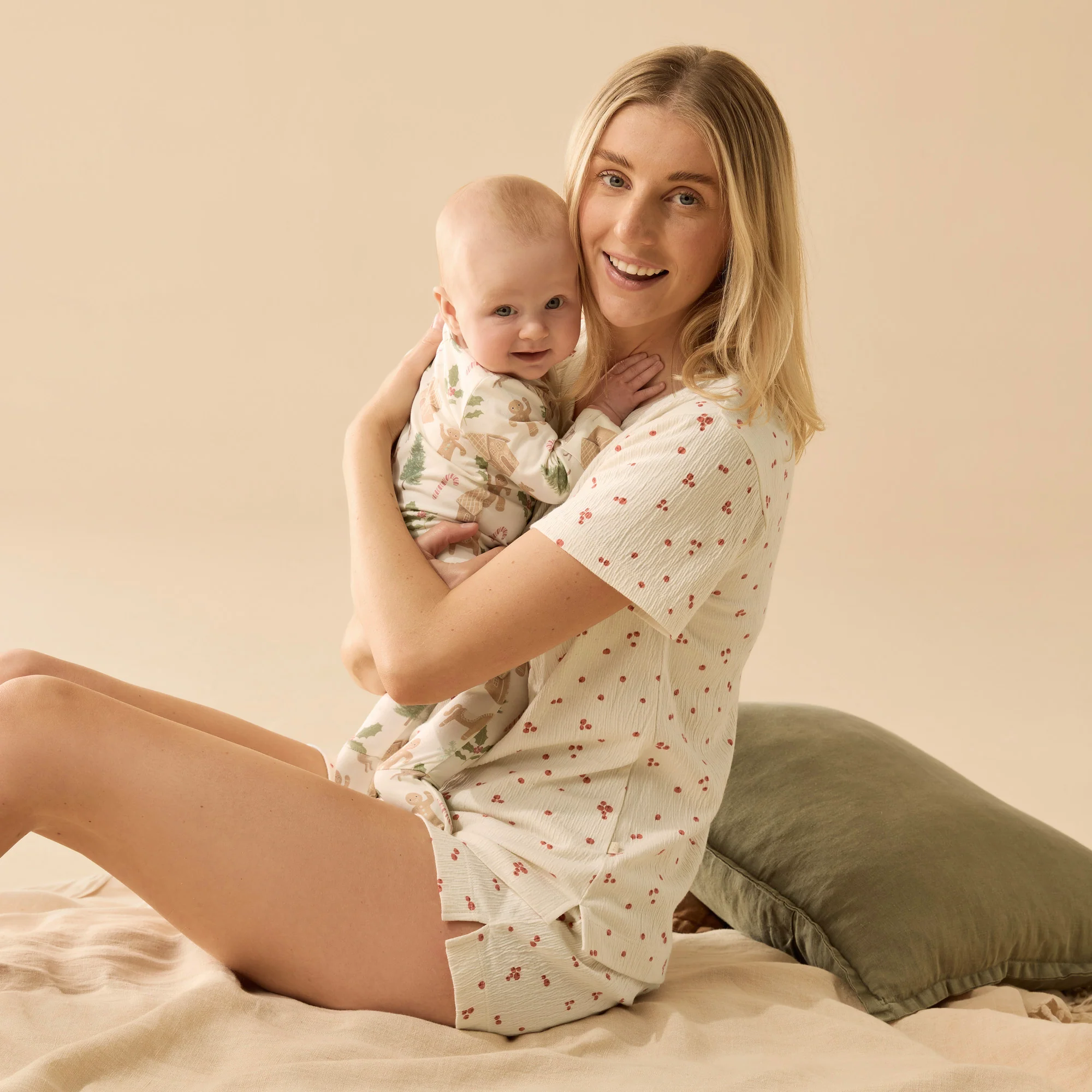 Organic Zipsuit with Feet - Holly Jolly Magic - Image 3