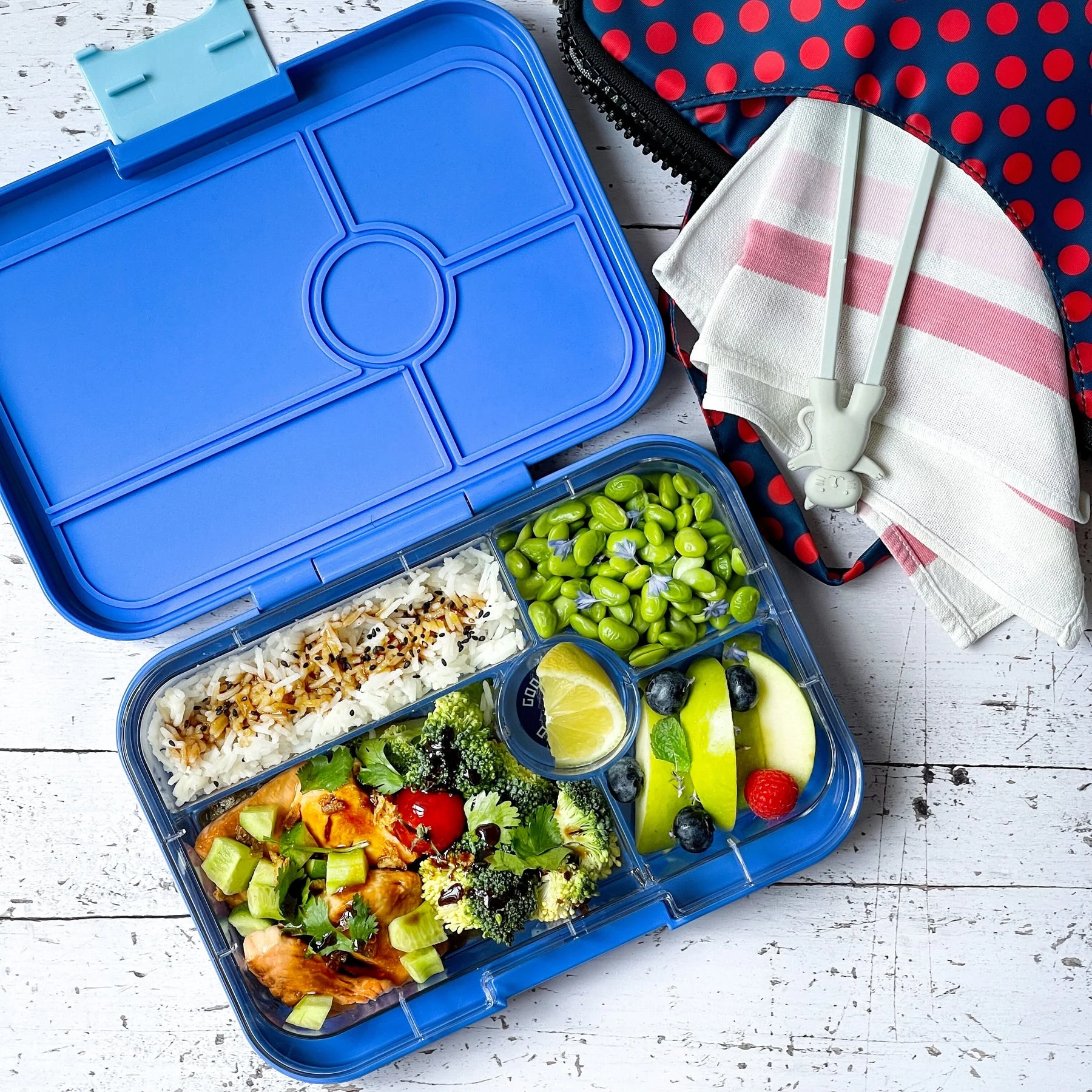 Yumbox Tapas 5 Comp | True Blue - Space - Image 3