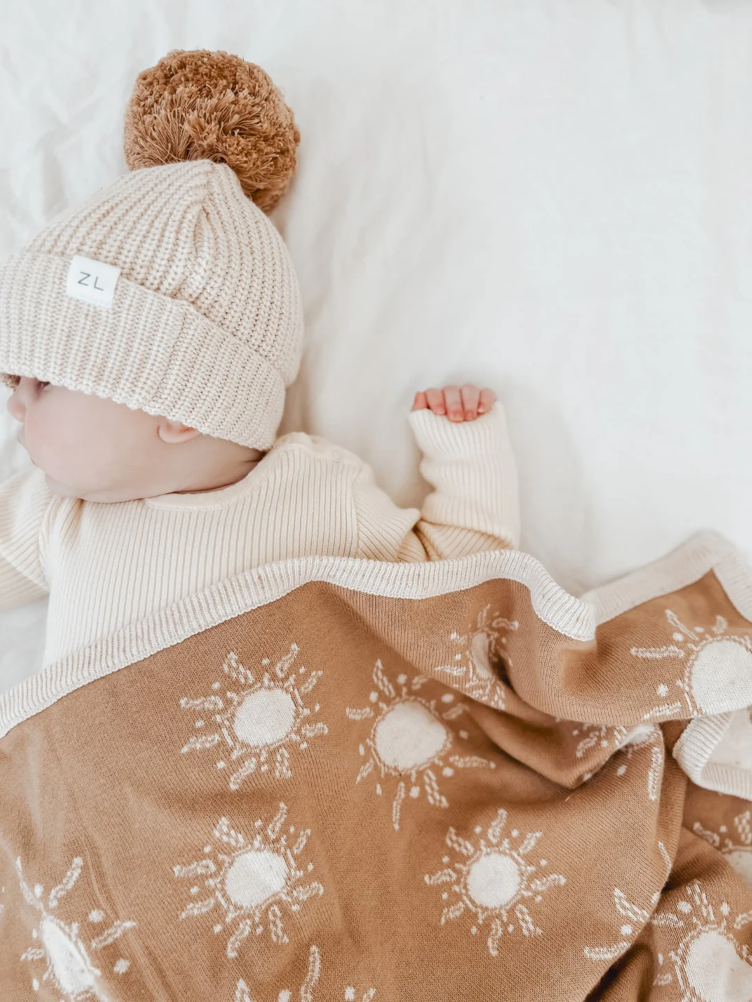 Ziggy Lou - Blanket | Suns - Image 3